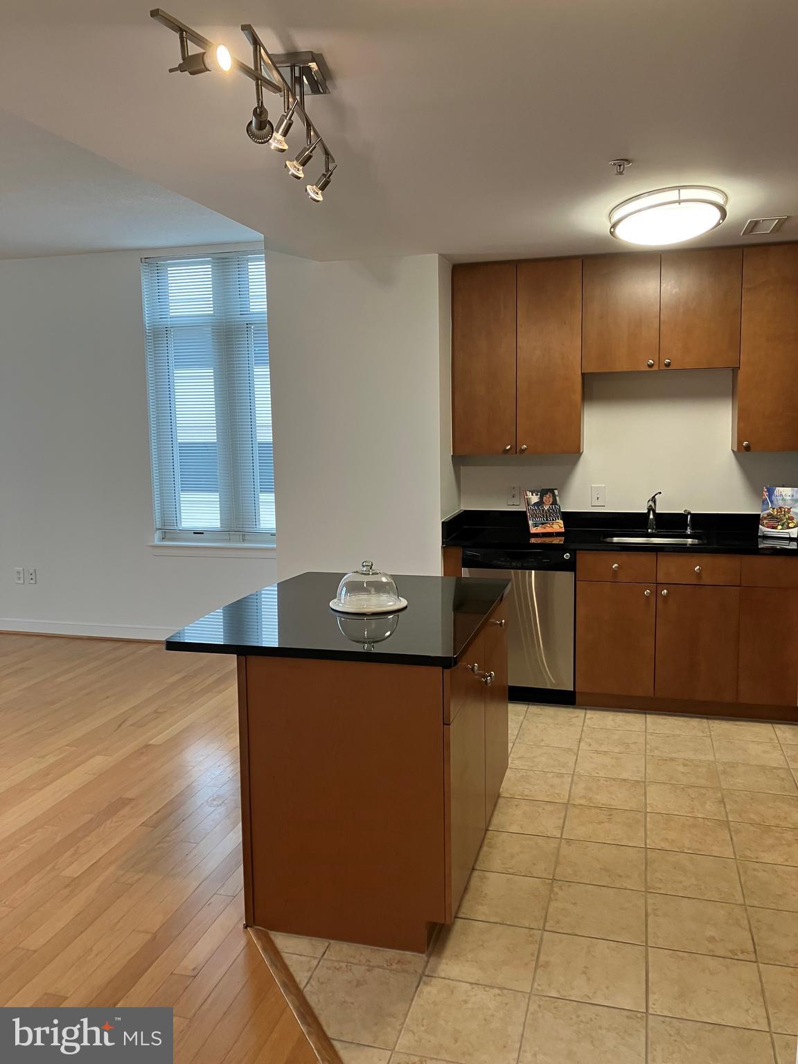 ONE NATIONAL HARBOR CONDOMINIUM - Residential