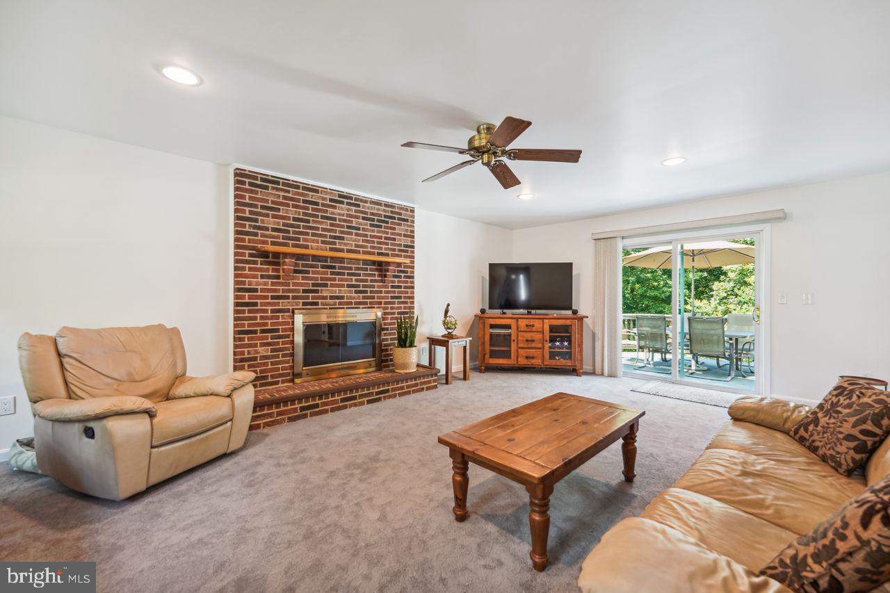 HICKORY CREEK - Residential