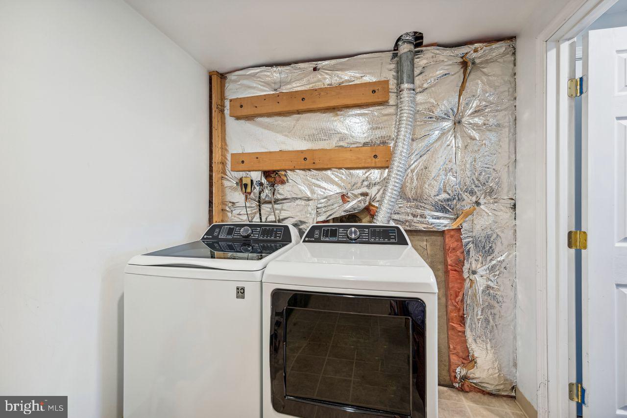 HICKORY CREEK - Residential