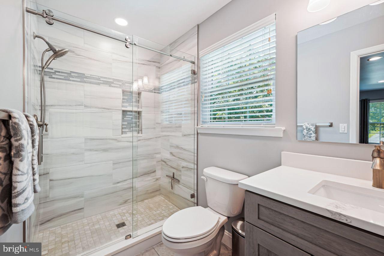 HICKORY CREEK - Residential