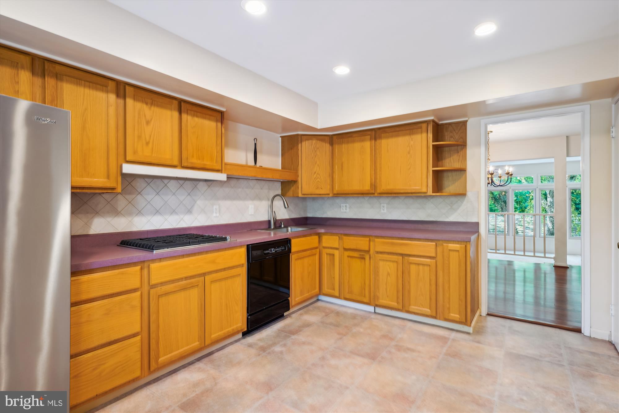 21 VALERIAN COURT