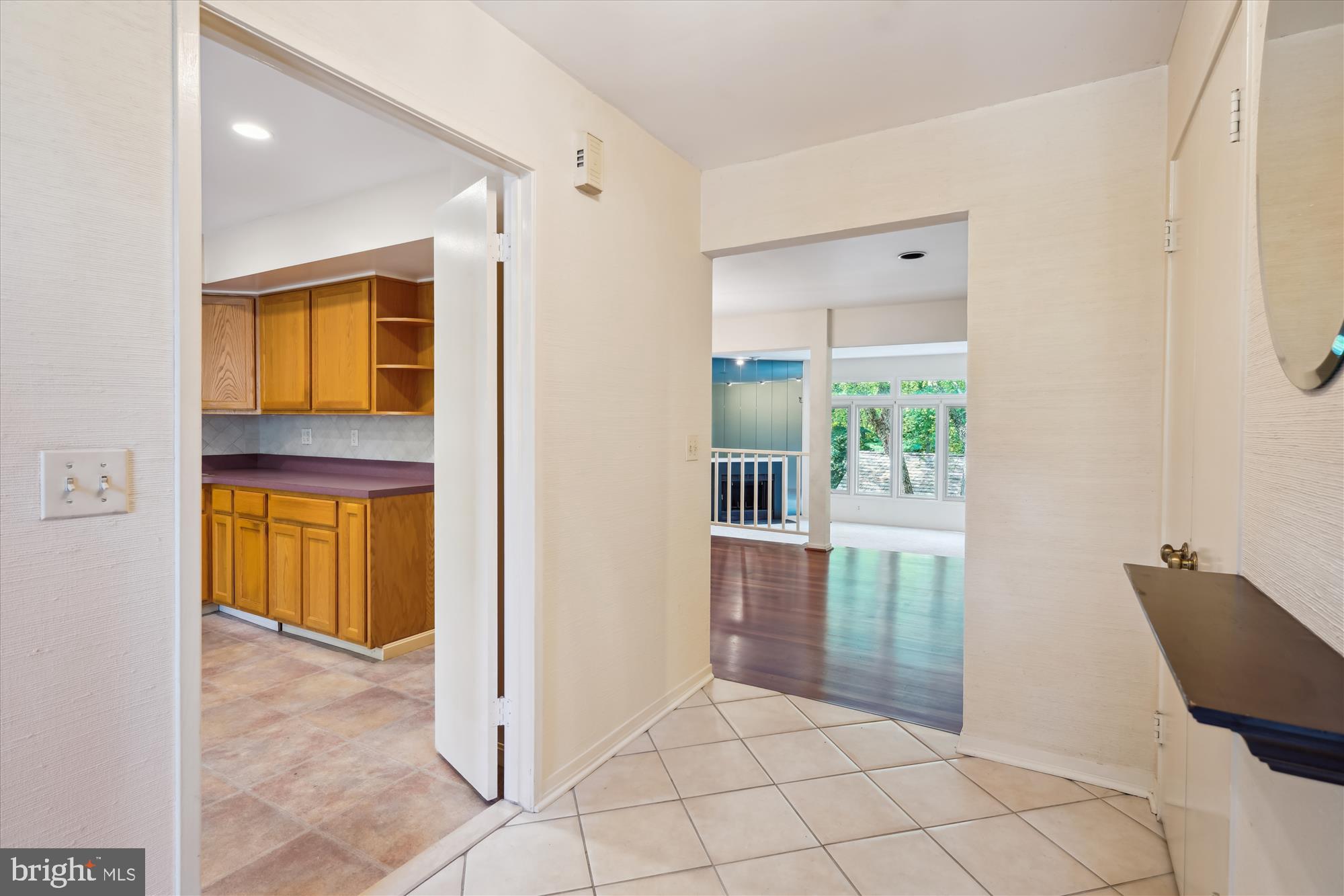 21 VALERIAN COURT