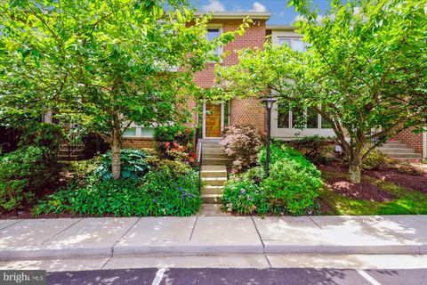 21 VALERIAN COURT ROCKVILLE MD 20852
