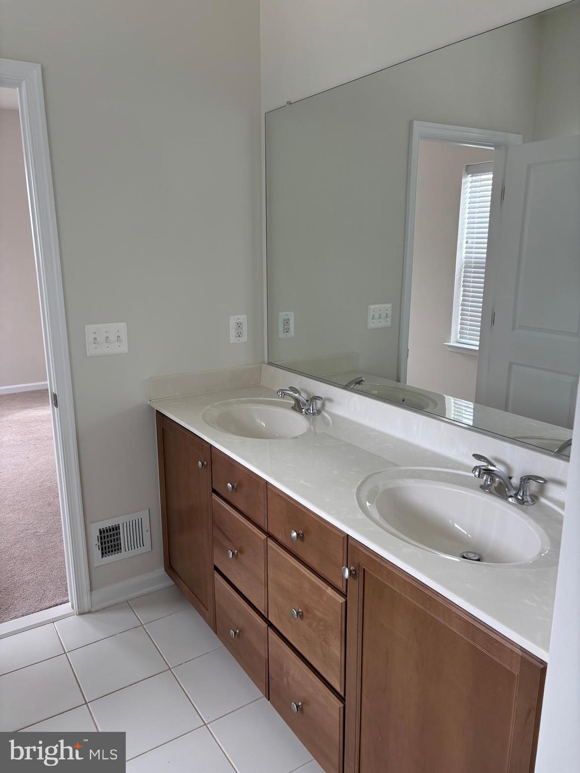 EMBREY MILL - Residential Lease