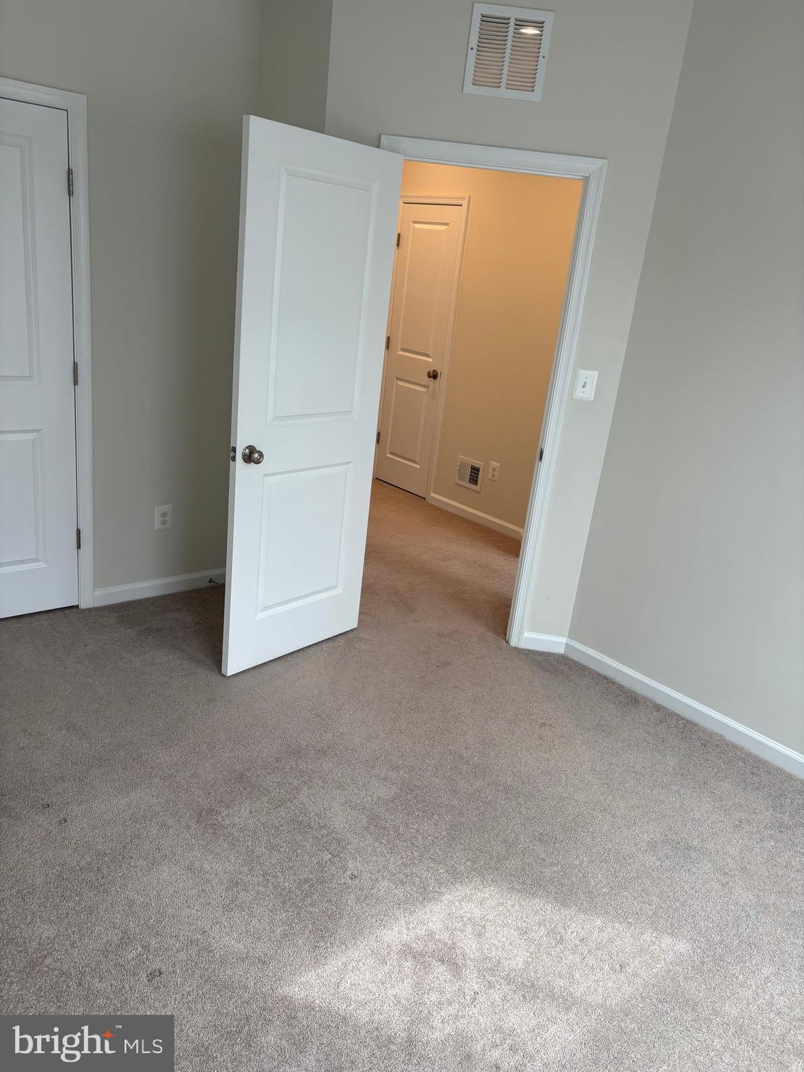 EMBREY MILL - Residential Lease