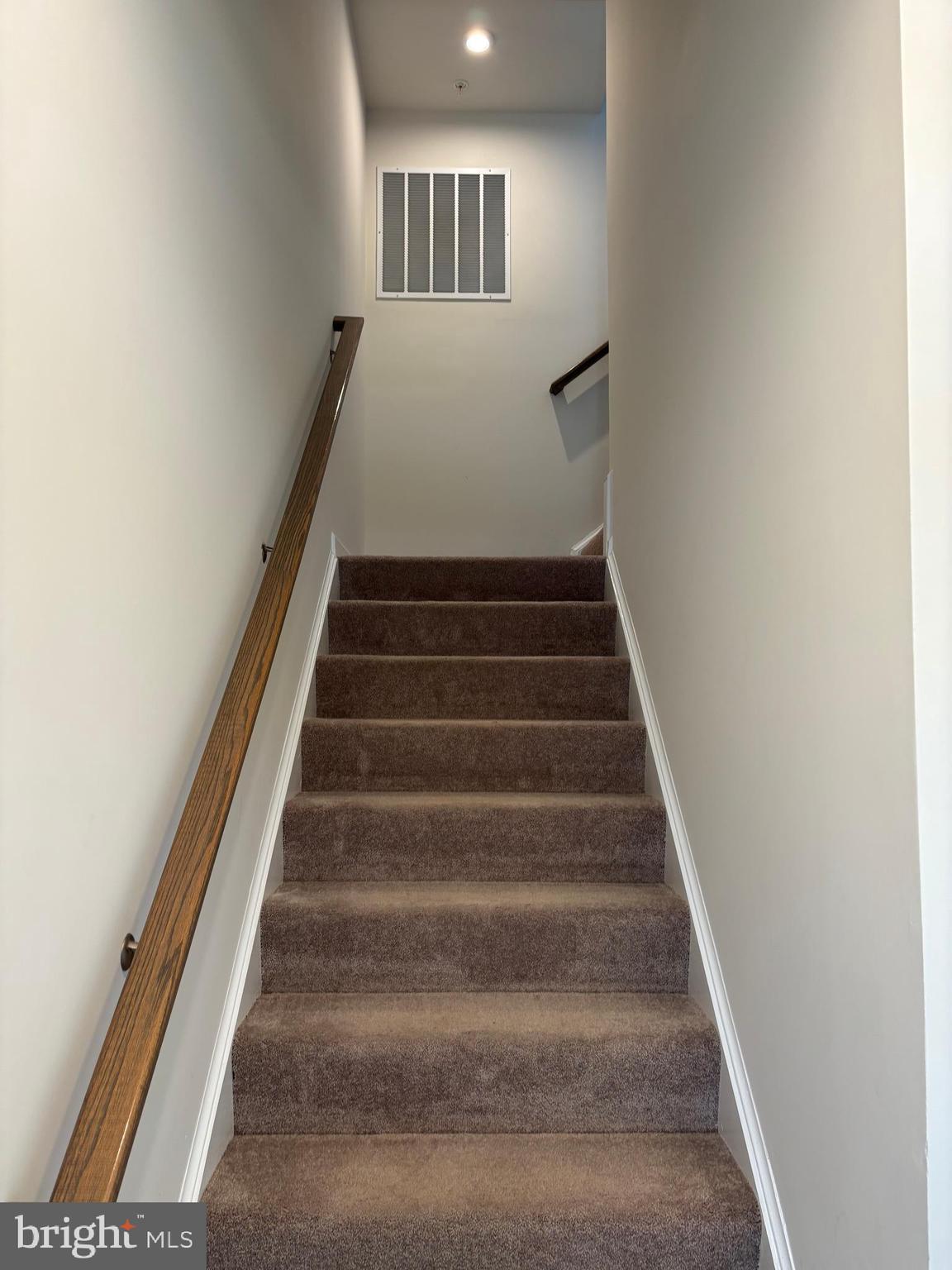 EMBREY MILL - Residential Lease