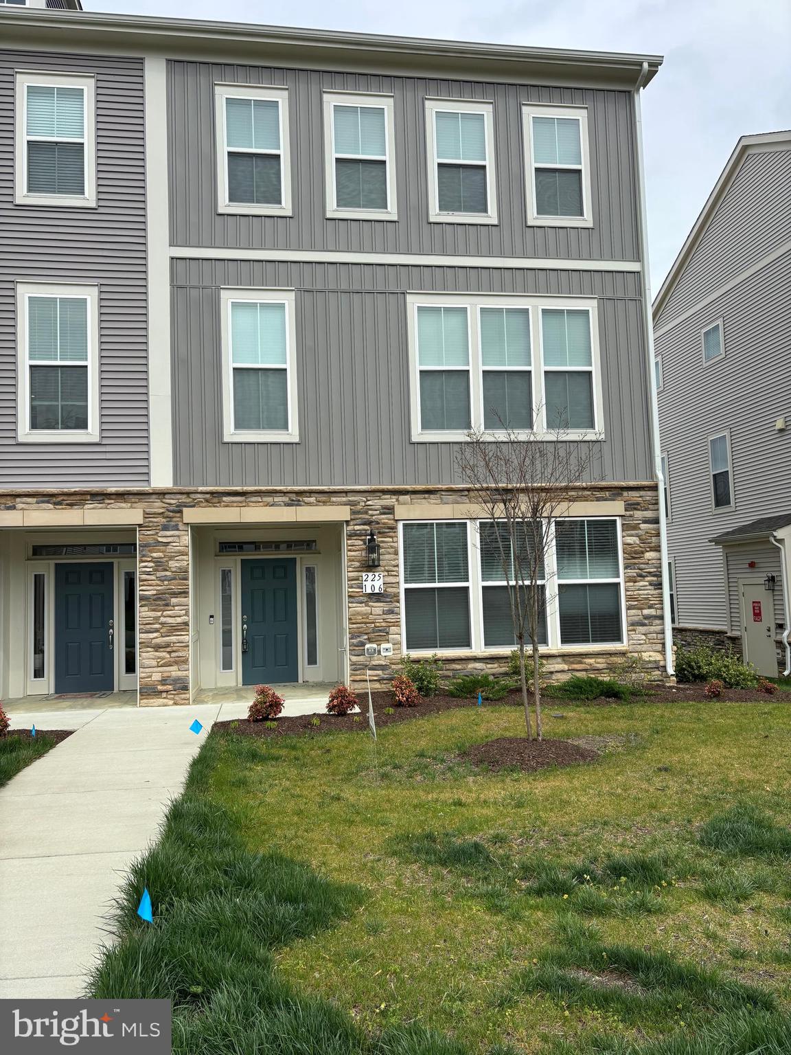 EMBREY MILL - Residential Lease