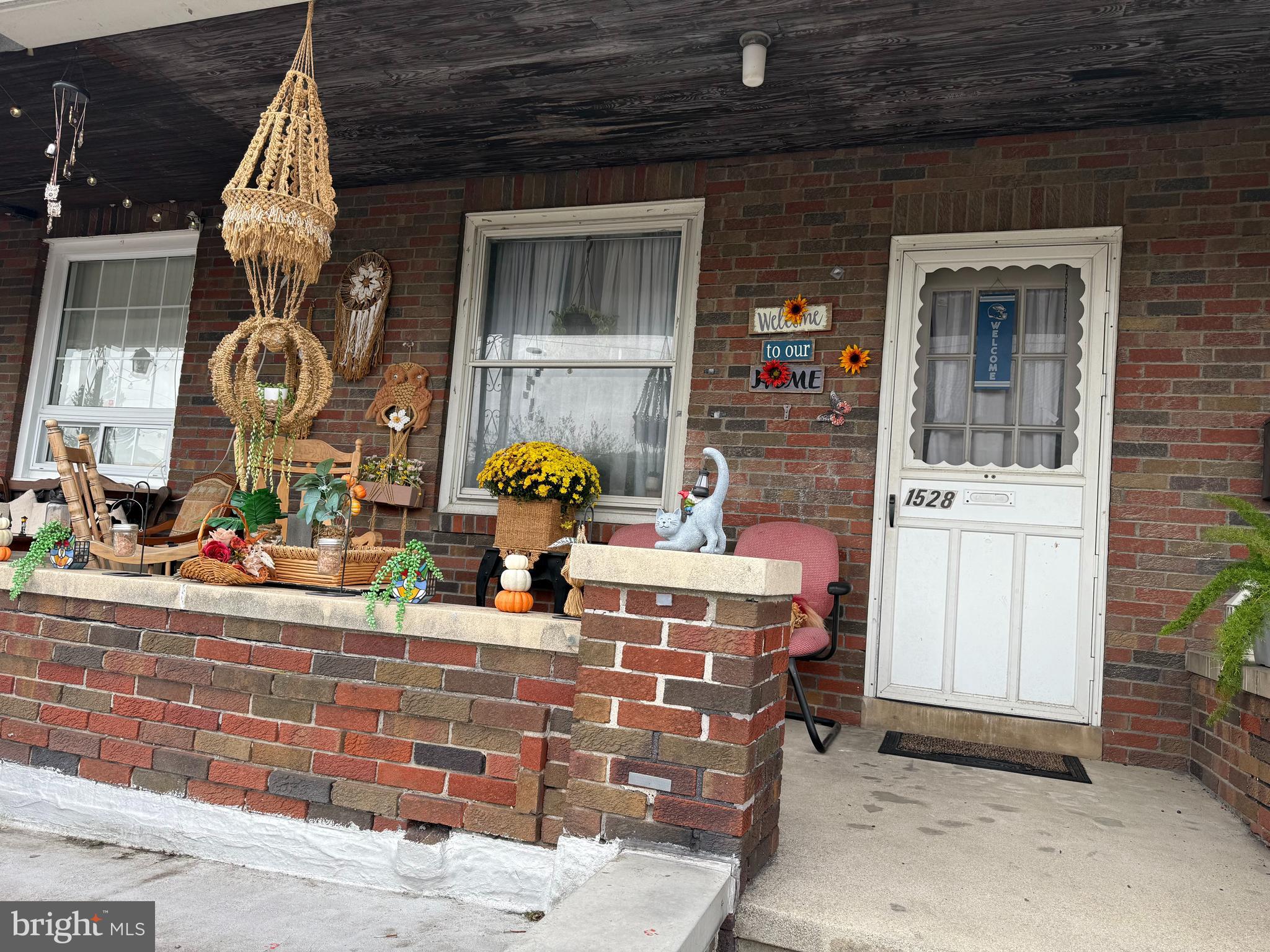 1528 FAIRVIEW STREET