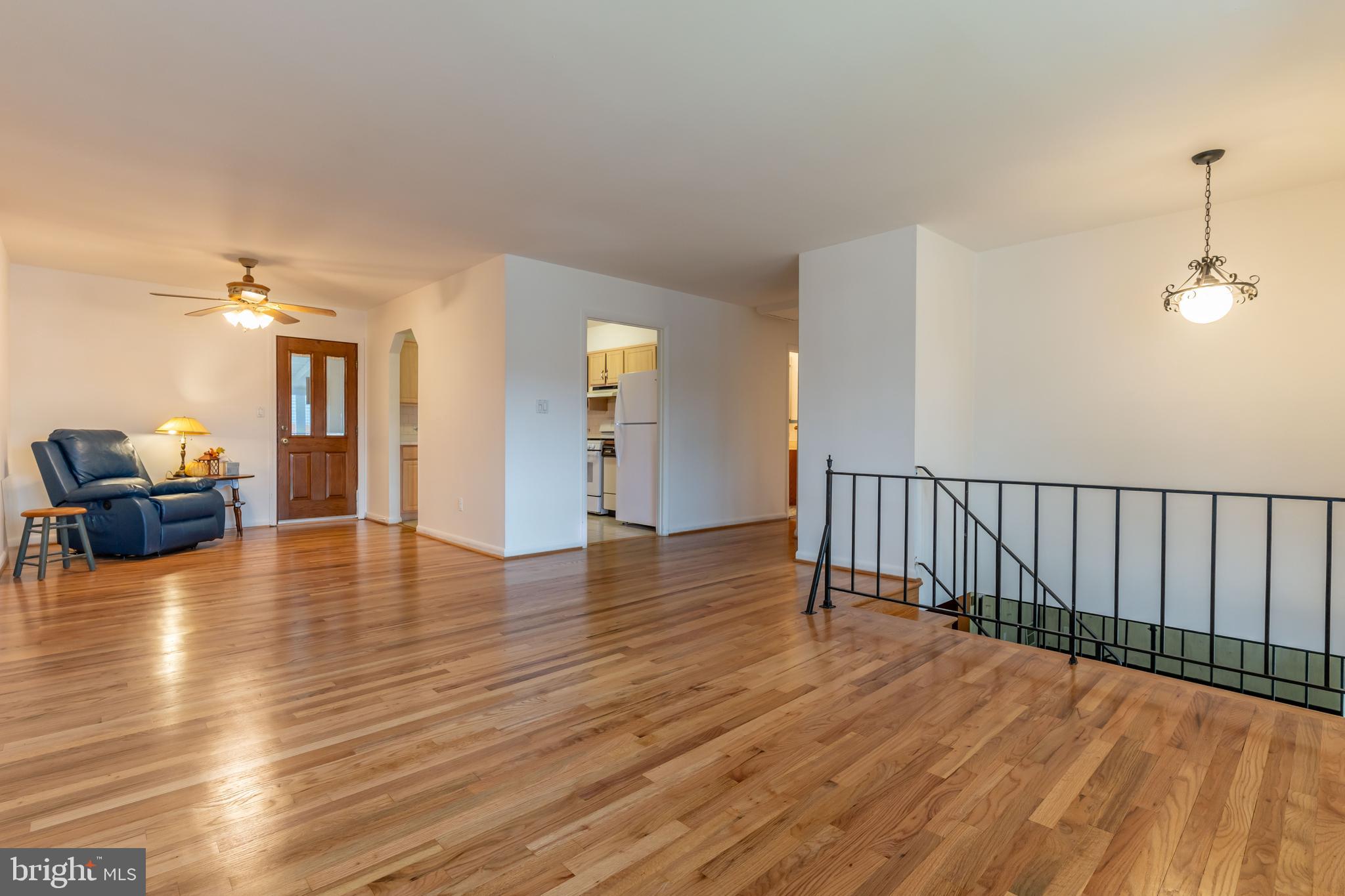 904 PLEASANTVILLE DRIVE