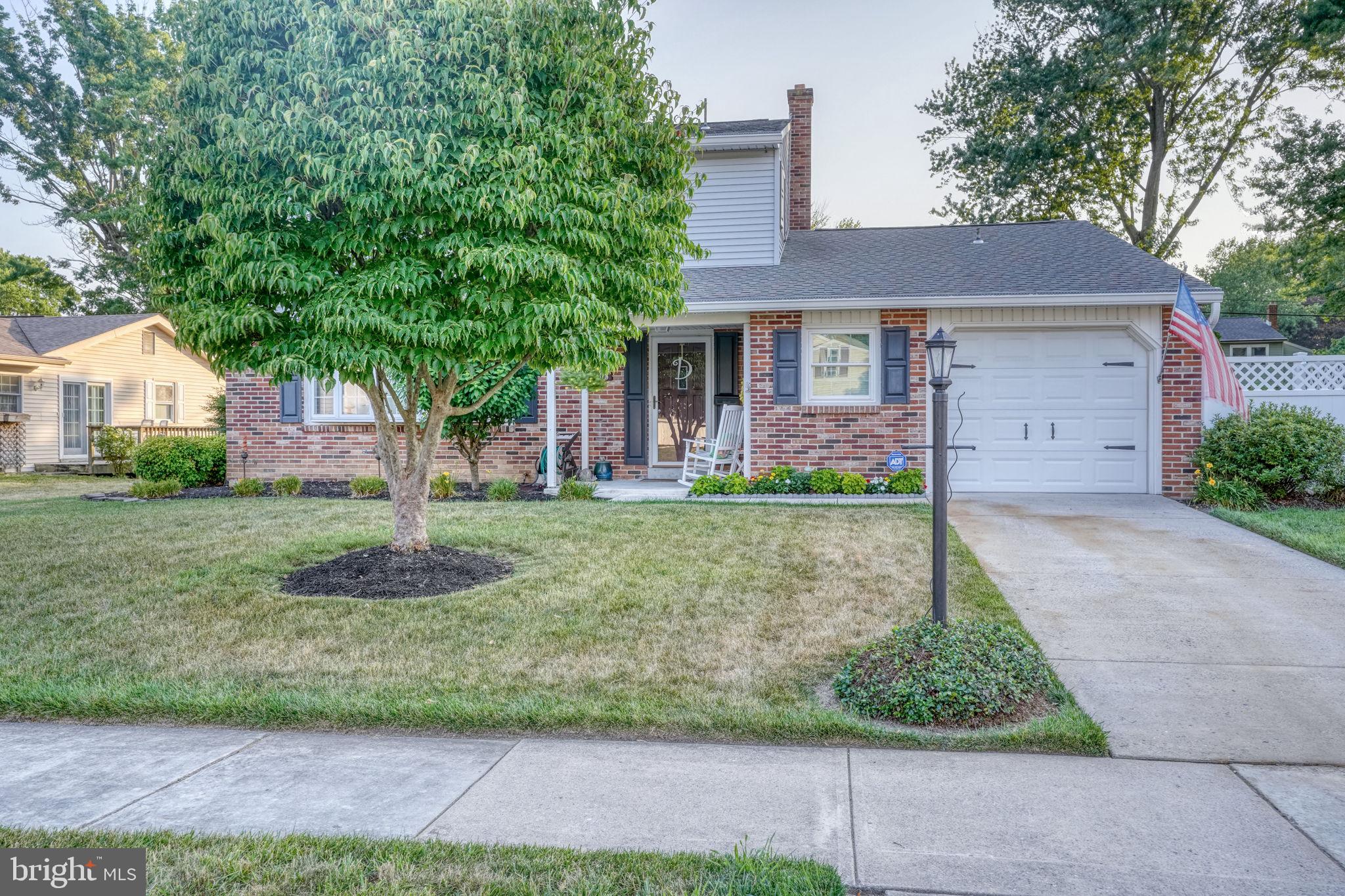 908 SCHOOLHOUSE LANE