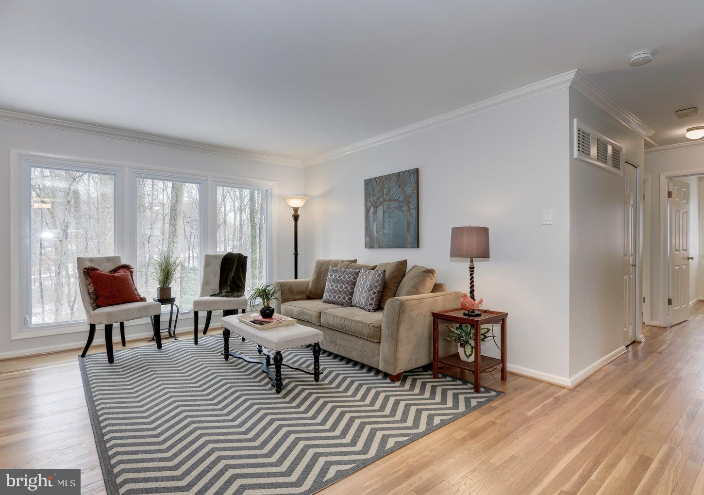 102 JAMES DRIVE SW