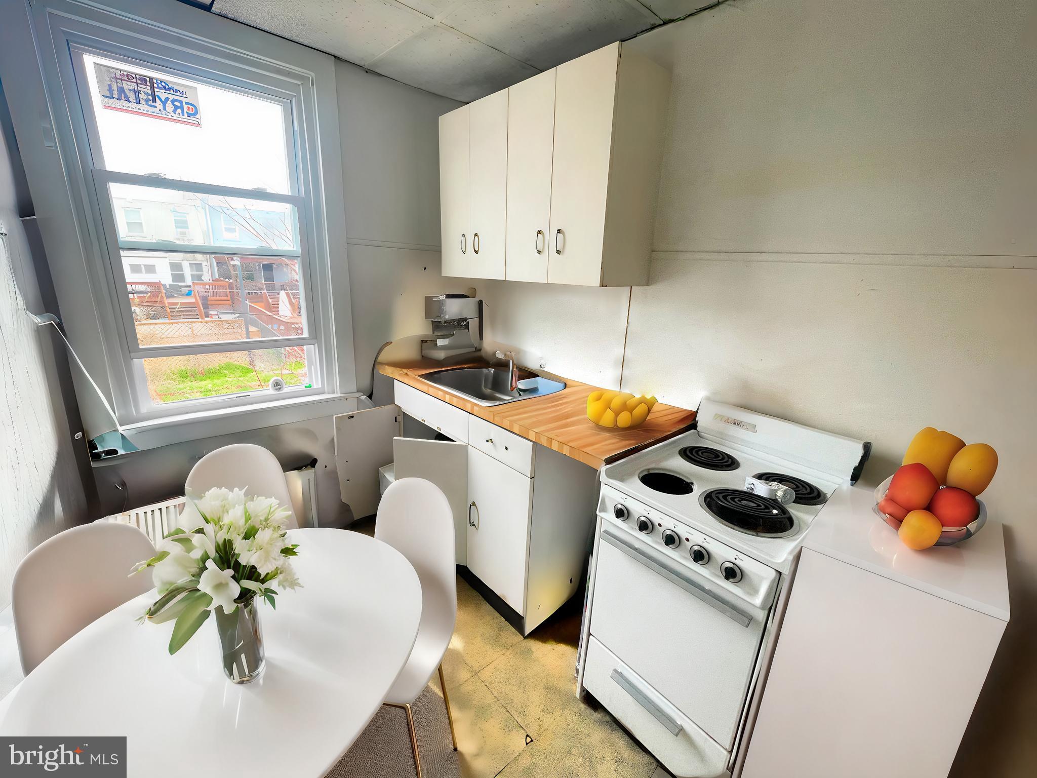 ELMWOOD PARK - Residential Income