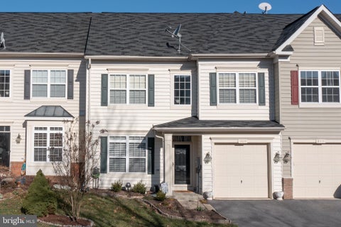 Townhouse For Rent - 309 Quinton Oaks Circle<br/> STEPHENS CITY, VA 22655