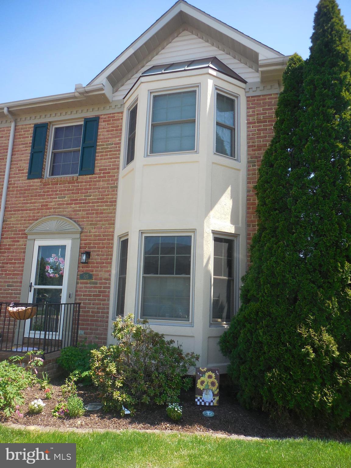 525 COBBLESTONE LANE
