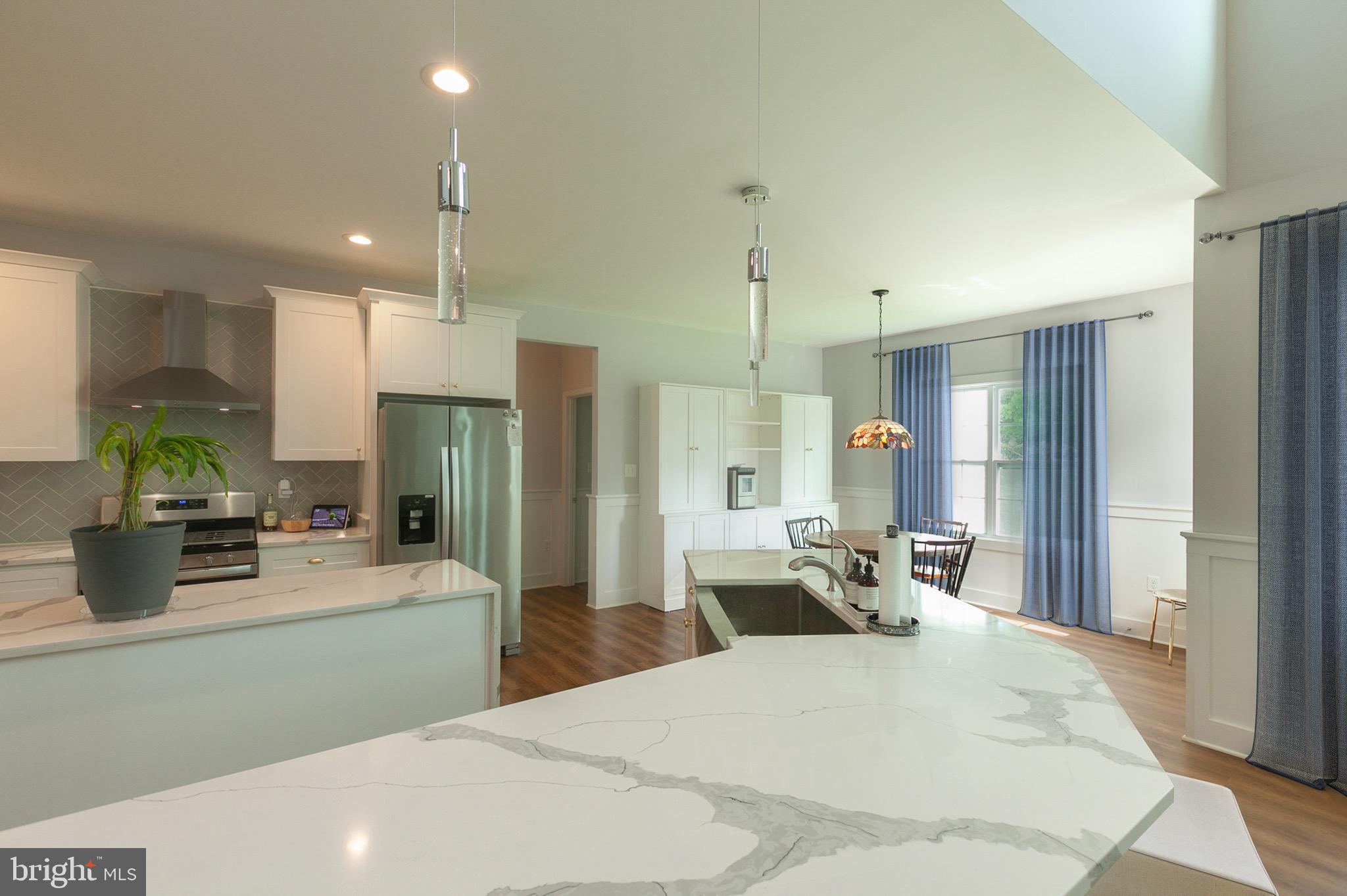 PEMBROKE GROVE - Residential