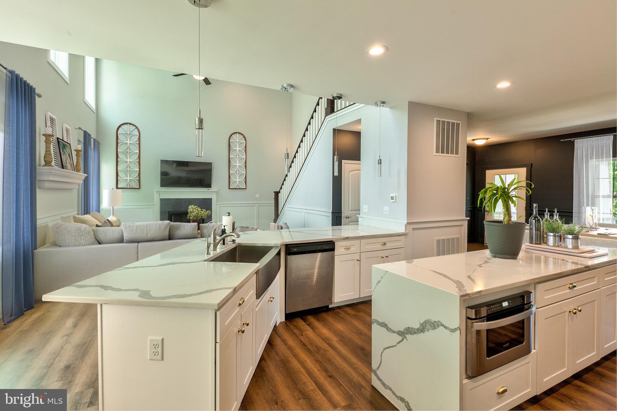 PEMBROKE GROVE - Residential