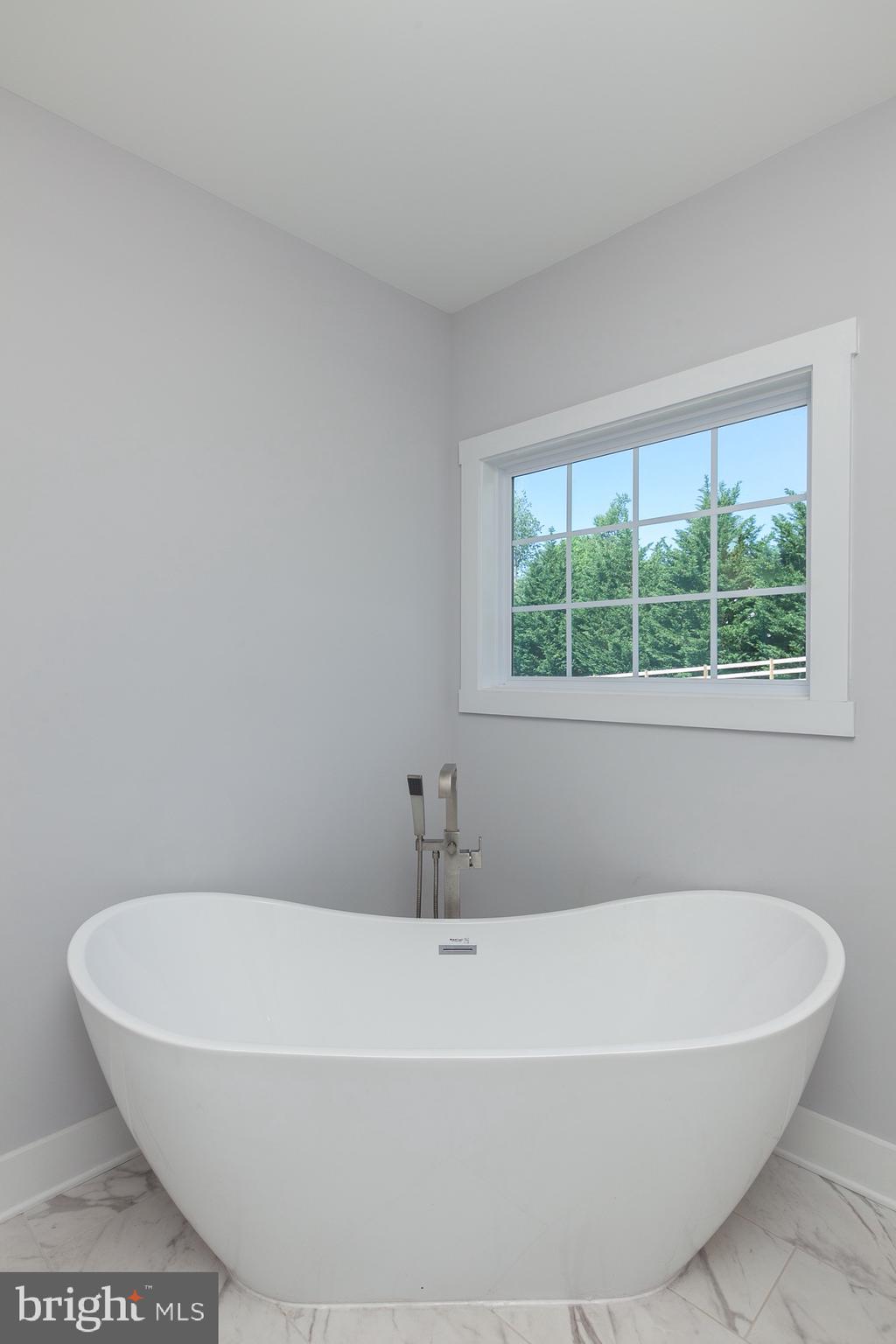 PEMBROKE GROVE - Residential