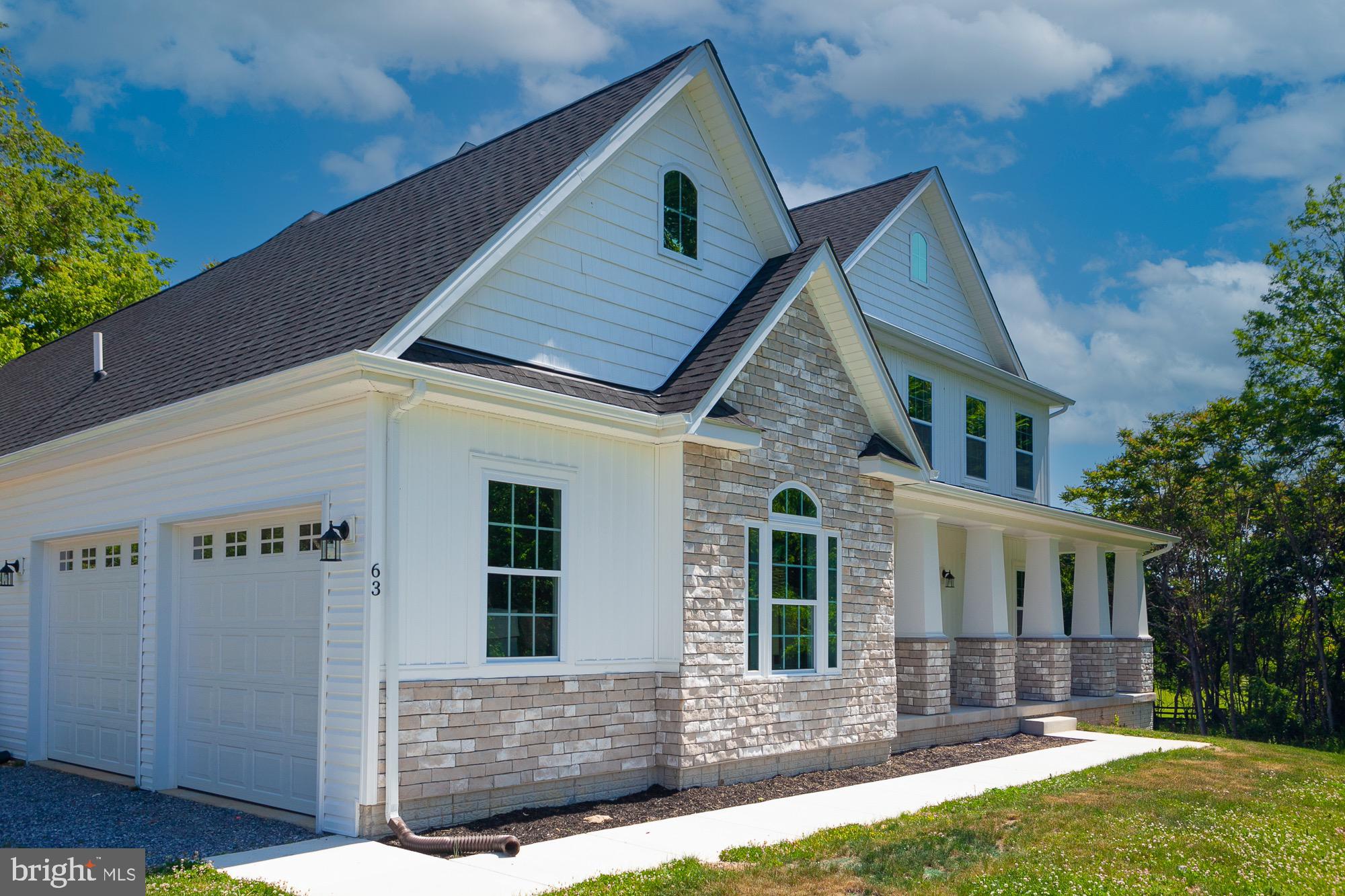 PEMBROKE GROVE - Residential