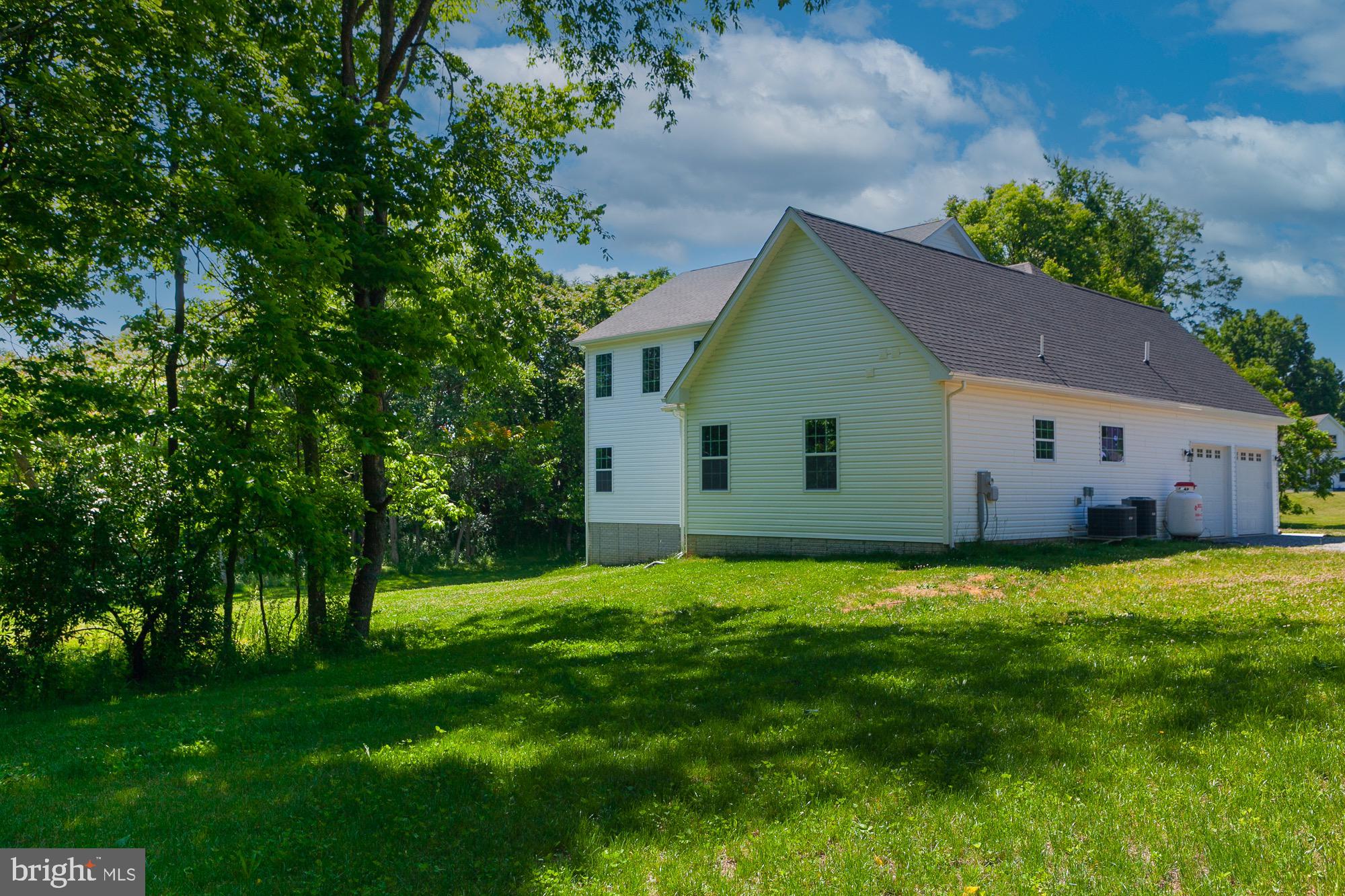 PEMBROKE GROVE - Residential