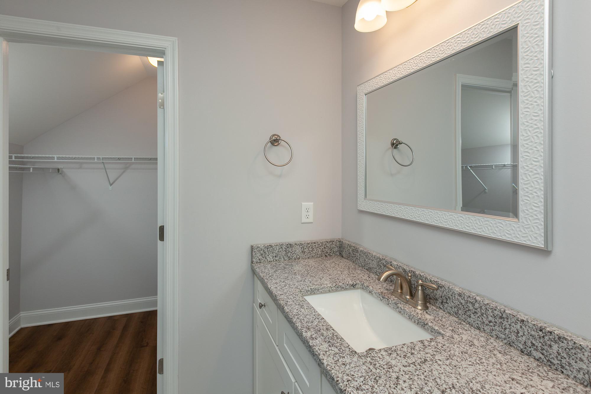 PEMBROKE GROVE - Residential