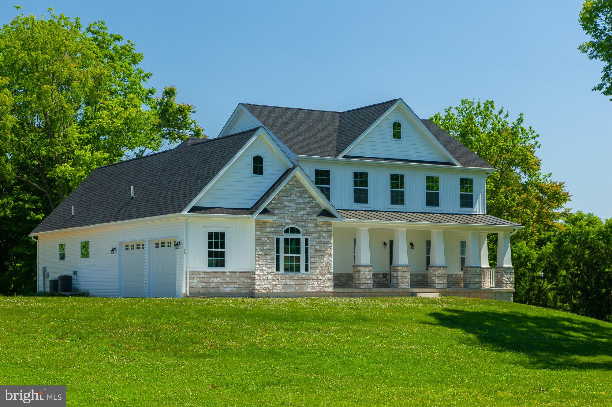 PEMBROKE GROVE - Residential