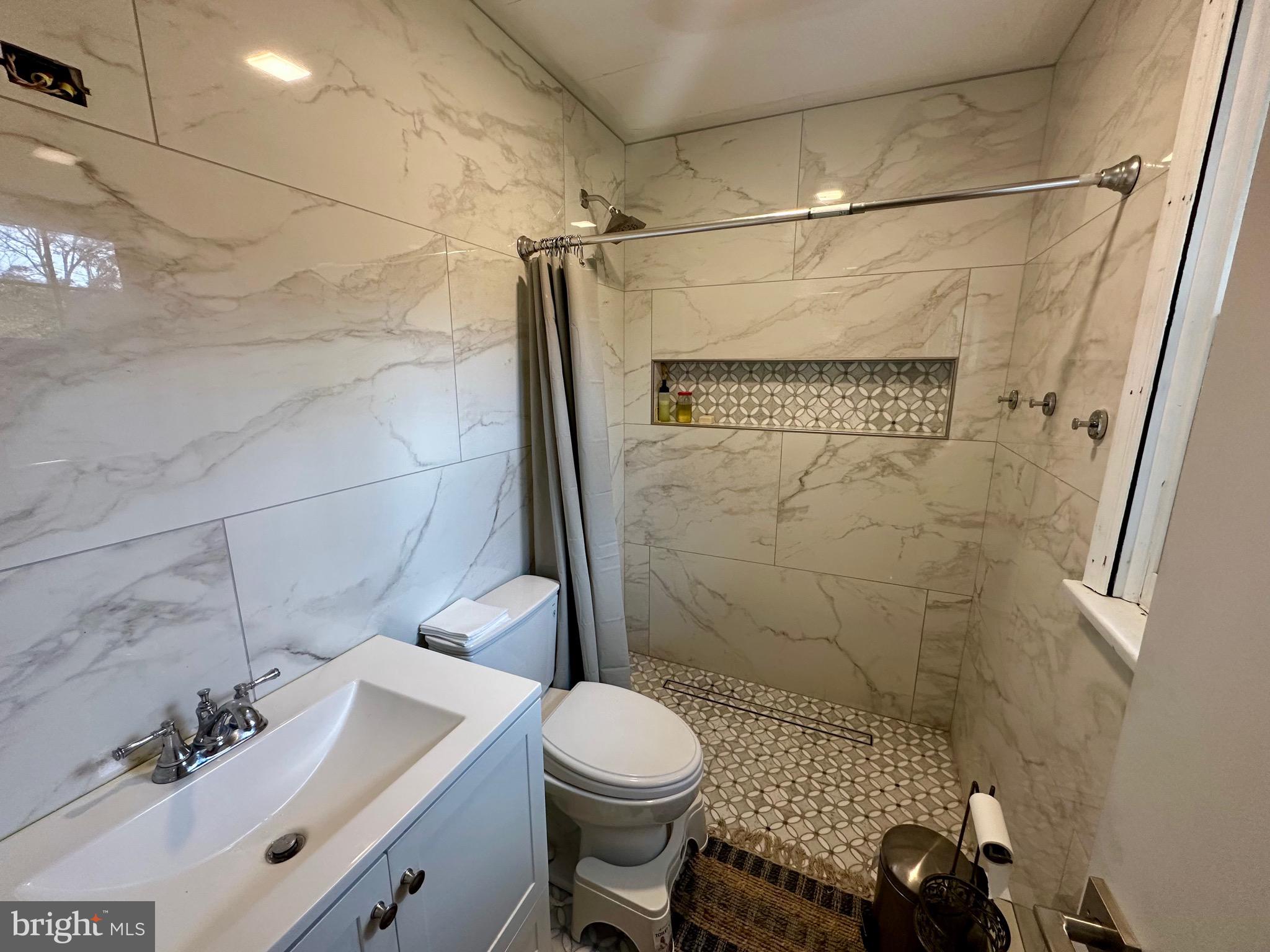 SAGAMORE HILLS - Residential