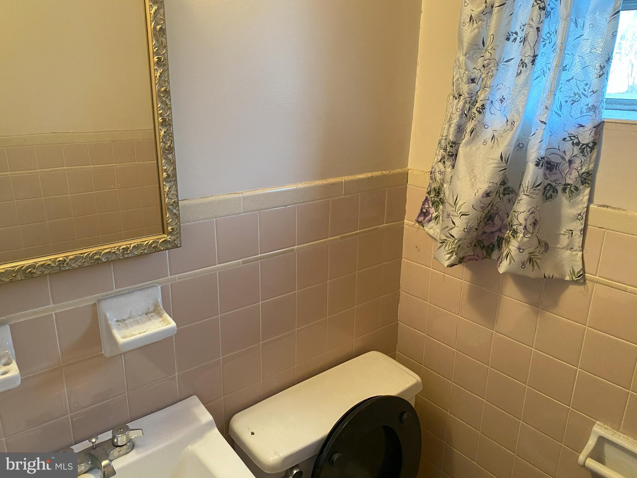 WADE-MAR ESTATES - Residential