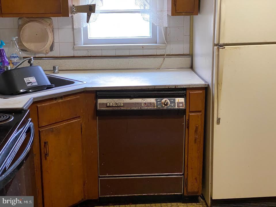 WADE-MAR ESTATES - Residential