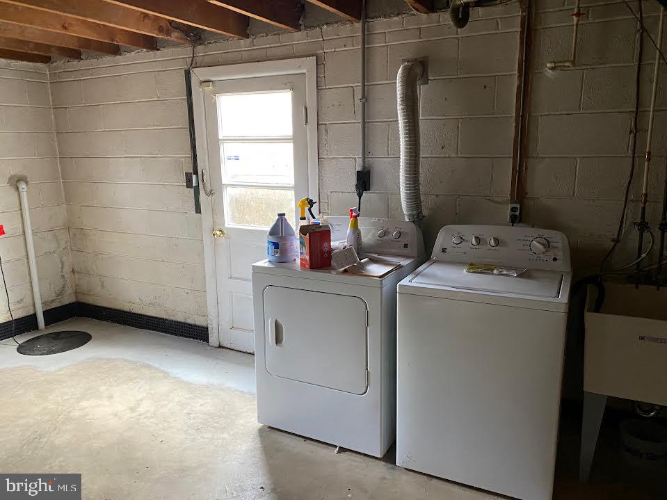 WADE-MAR ESTATES - Residential