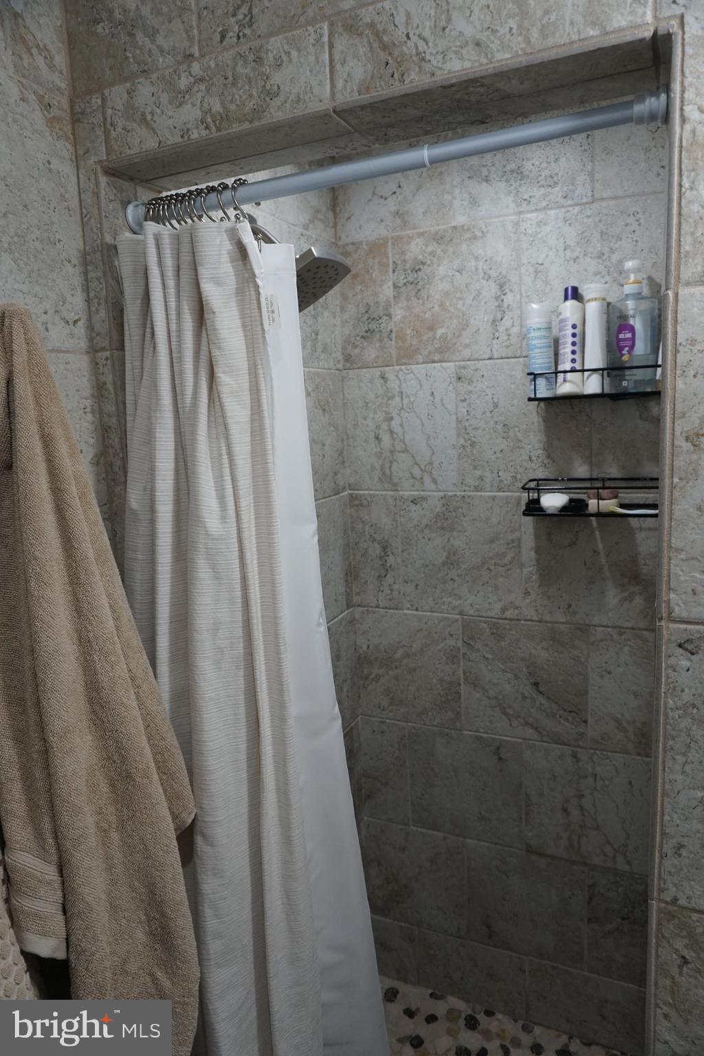 BUSTLETON - Residential