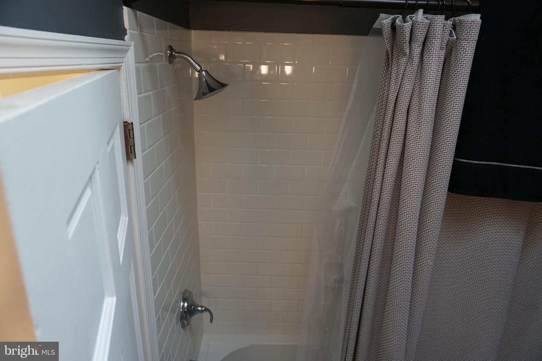 BUSTLETON - Residential