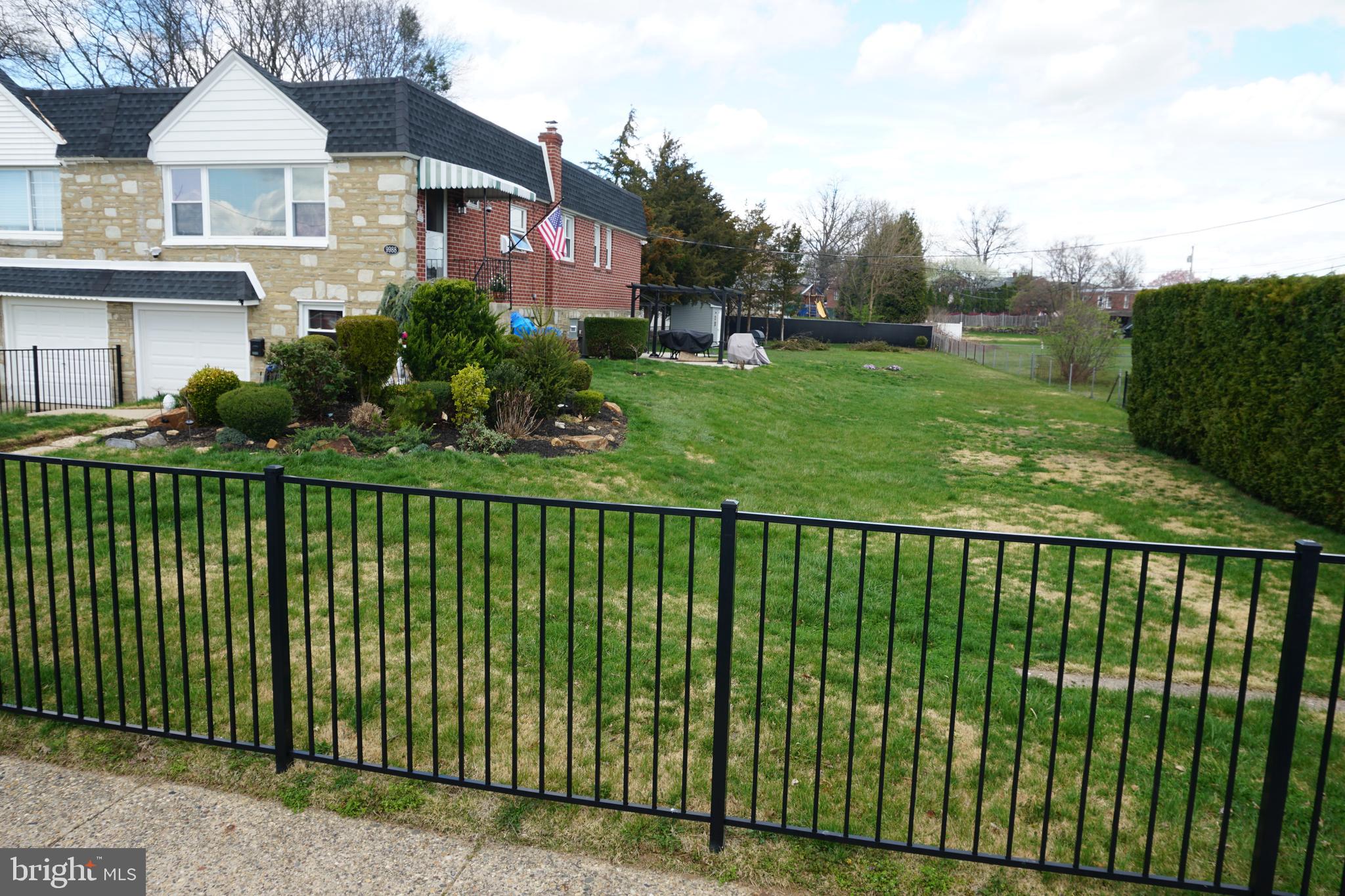 BUSTLETON - Residential
