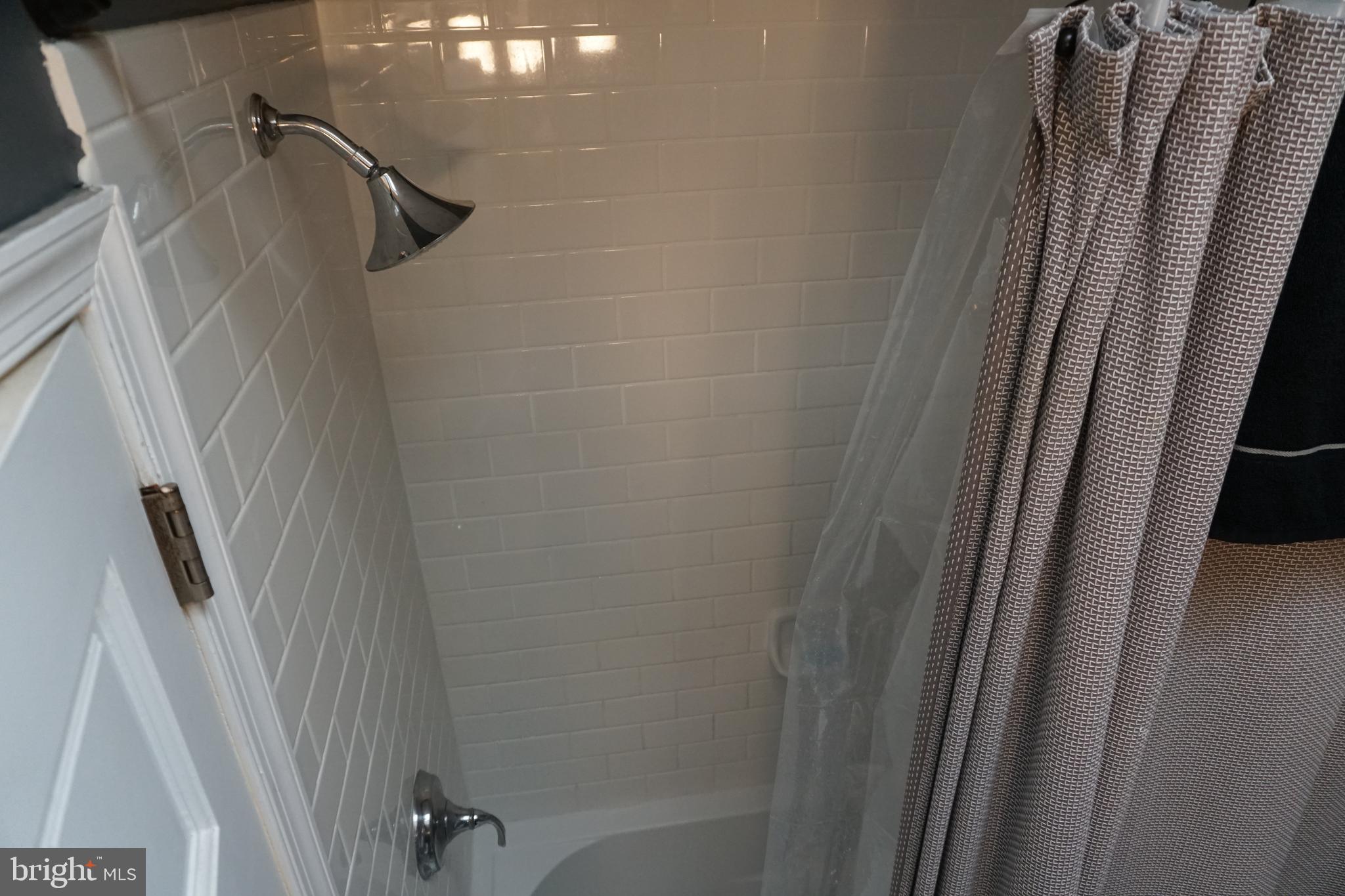 BUSTLETON - Residential