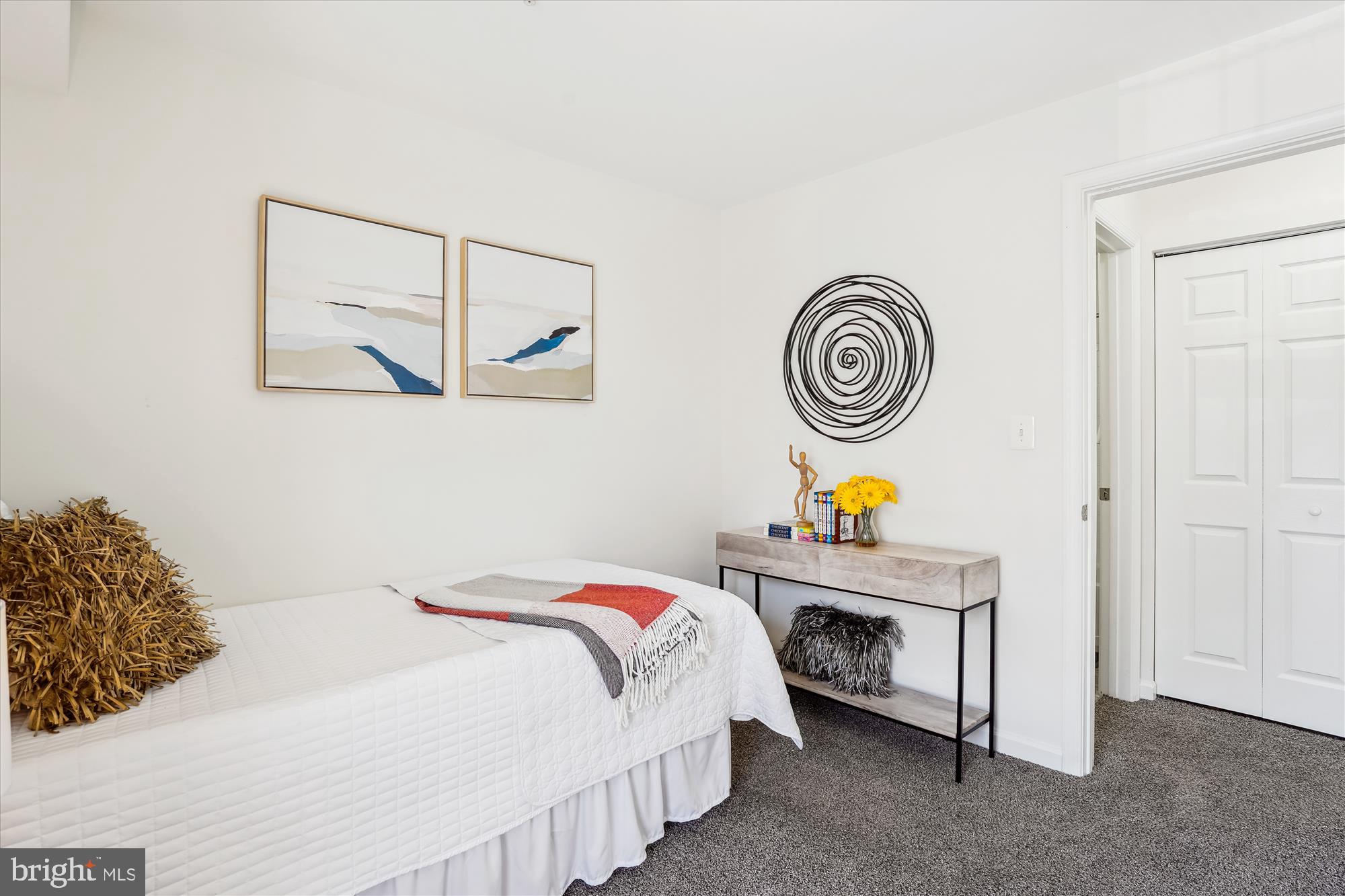 LAKELANDS - Residential