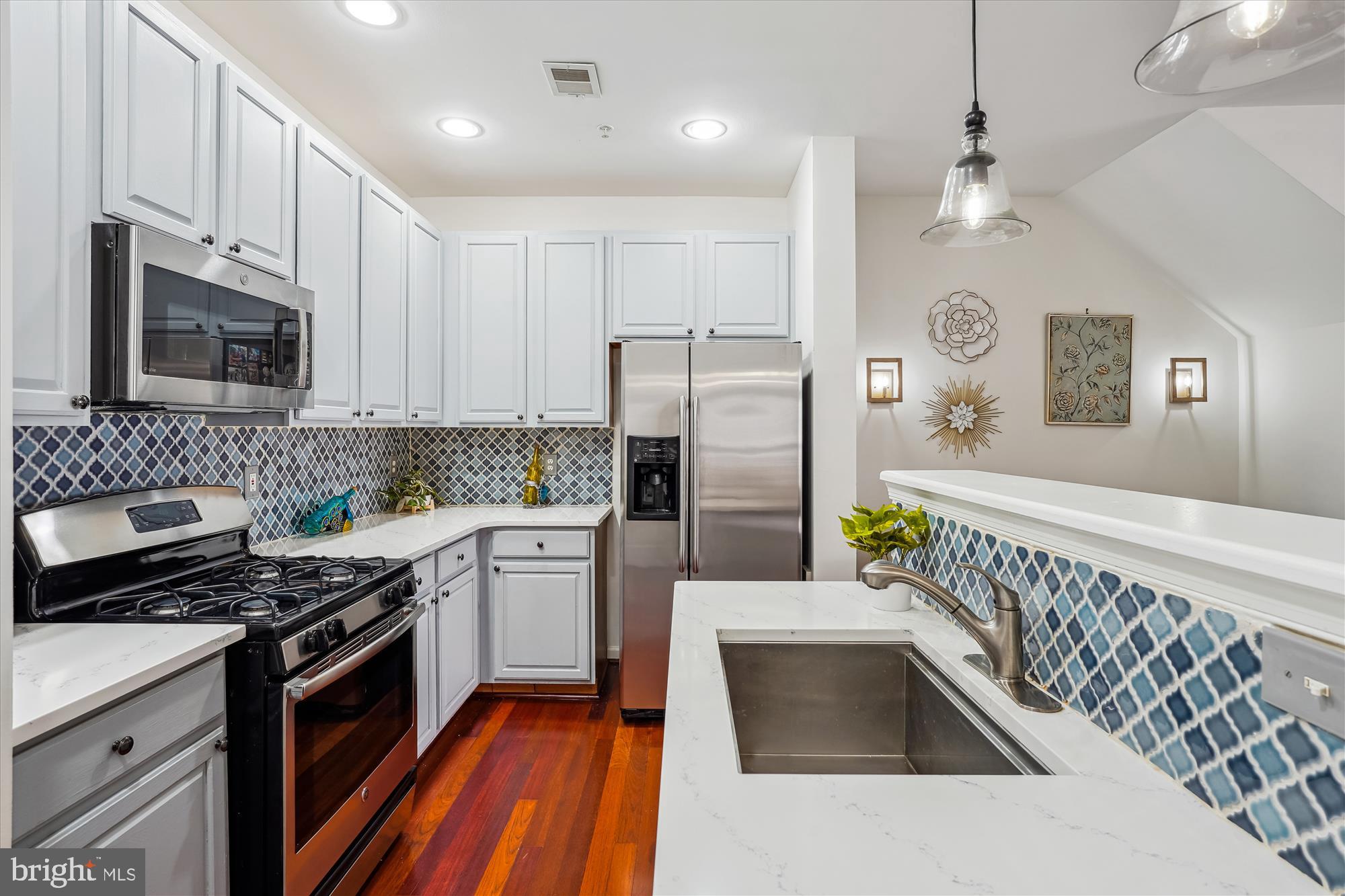 LAKELANDS - Residential