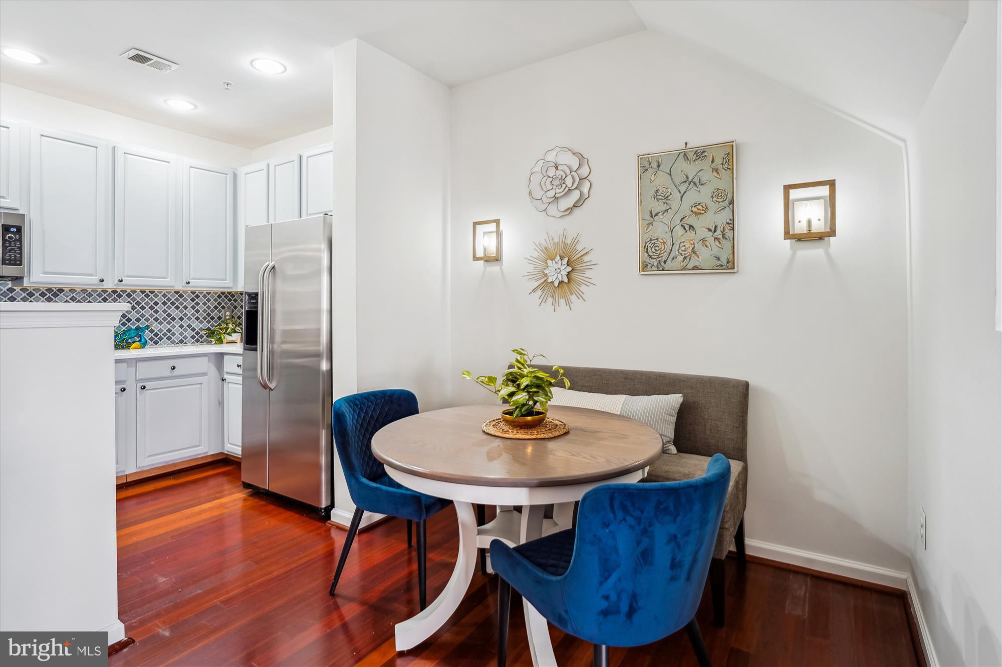 LAKELANDS - Residential