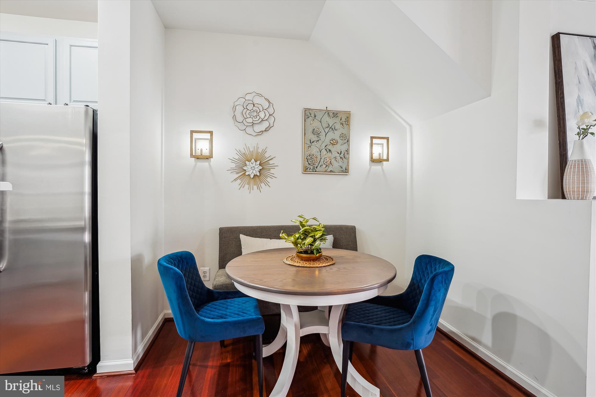 LAKELANDS - Residential