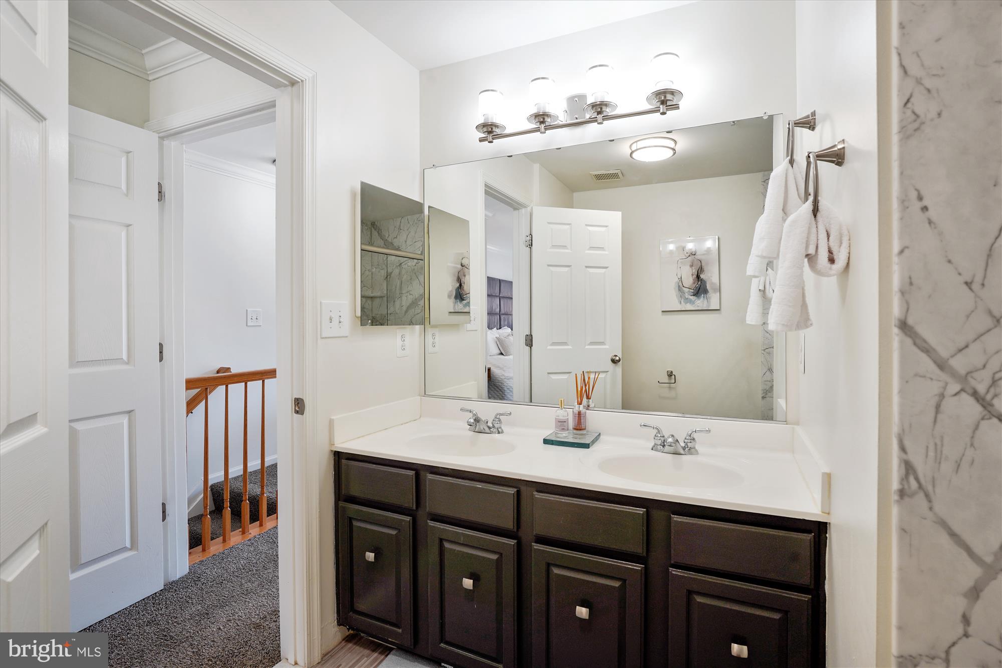 LAKELANDS - Residential