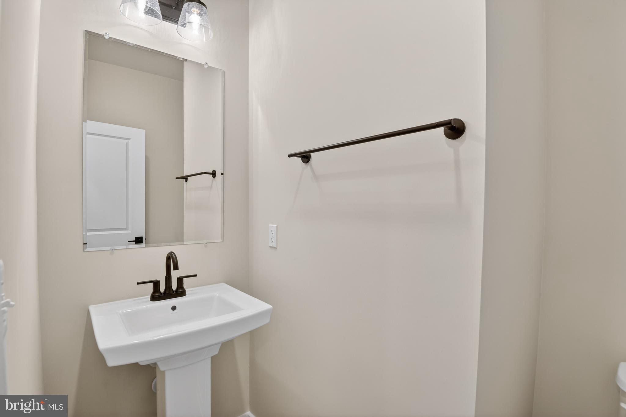 SOUTH LAKE - Residential