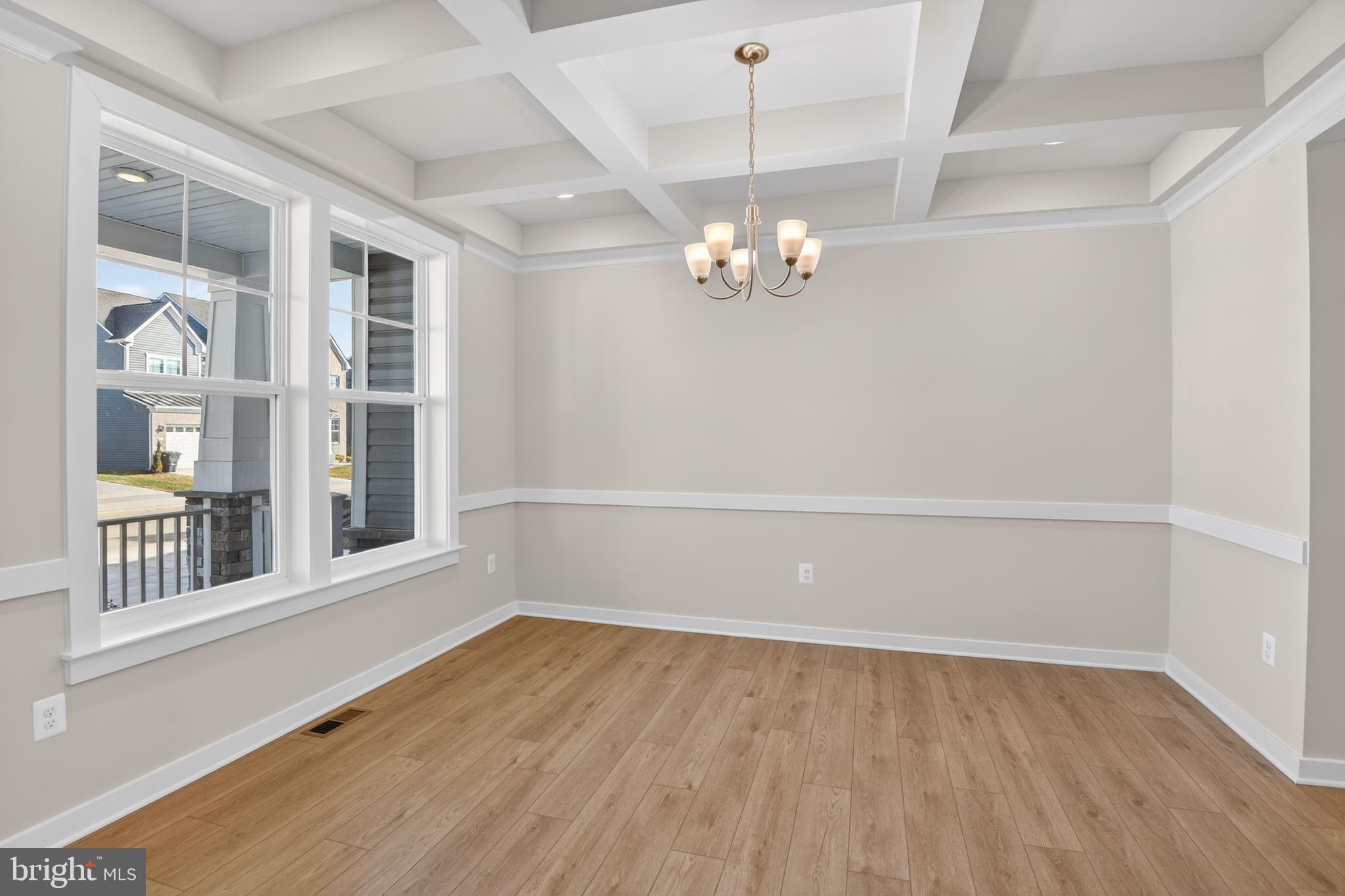 SOUTH LAKE - Residential