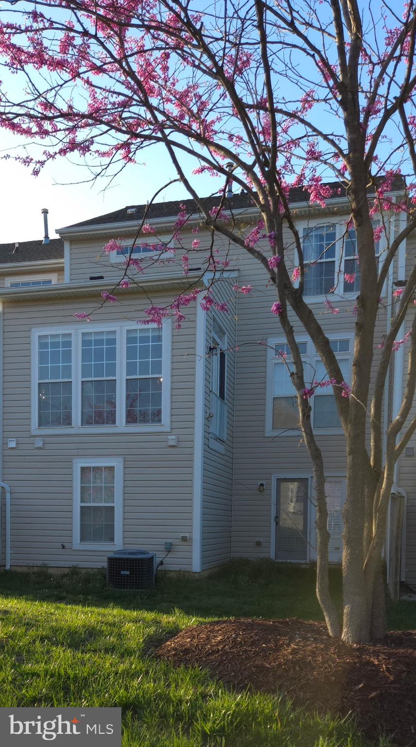 VILLAGES OF DORCHESTER - Residential