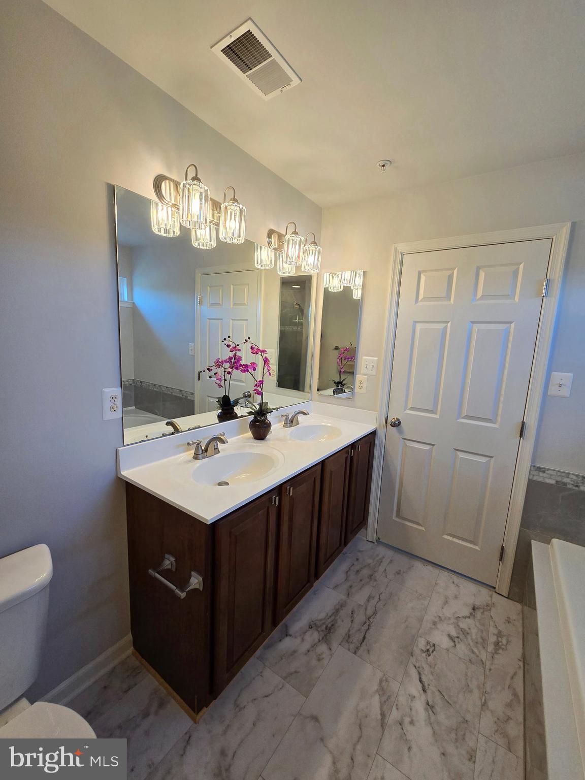 VILLAGES OF DORCHESTER - Residential