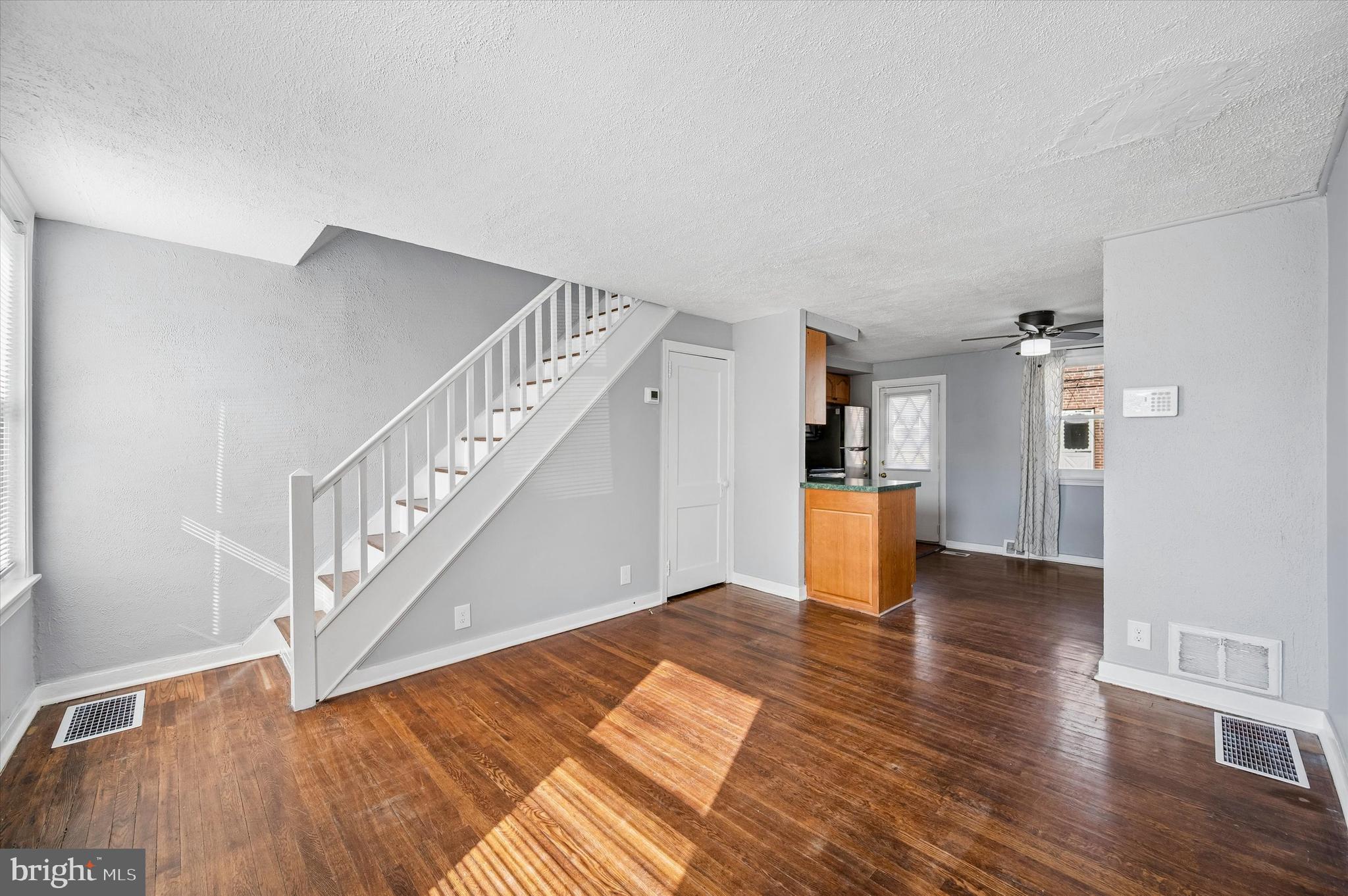 3606 LIVINGSTON STREET