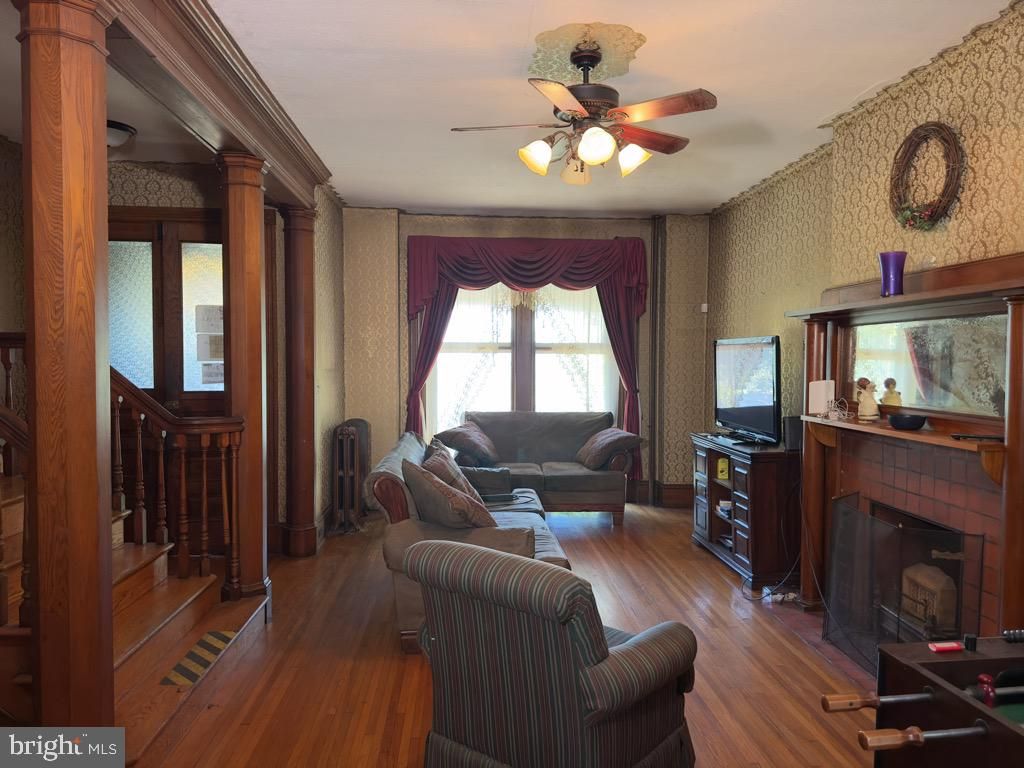 Photo of 911 E King Street, LANCASTER, PA 17602 (MLS # PALA2069356)