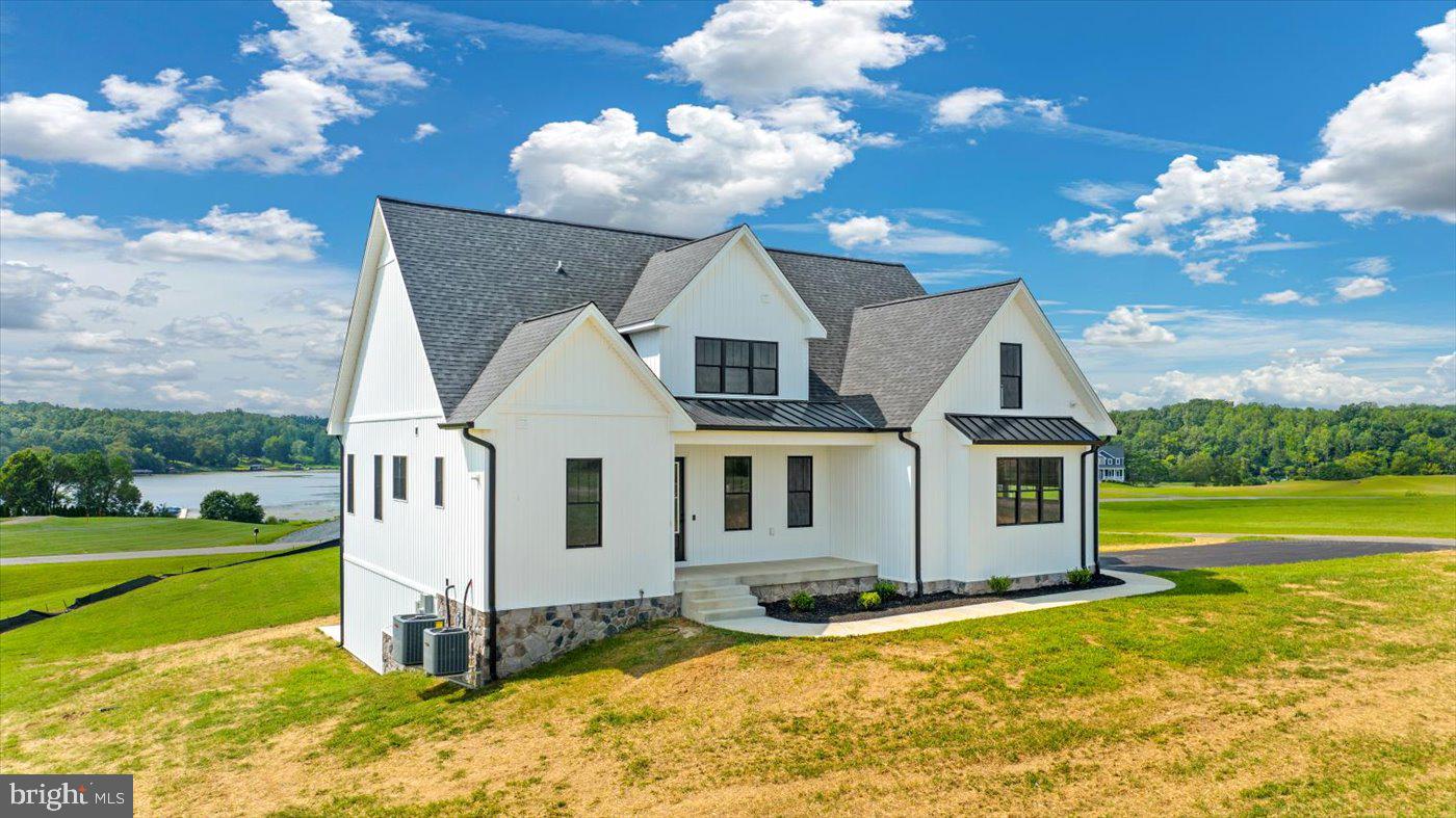 LANDS END AT LAKE ANNA - Residential