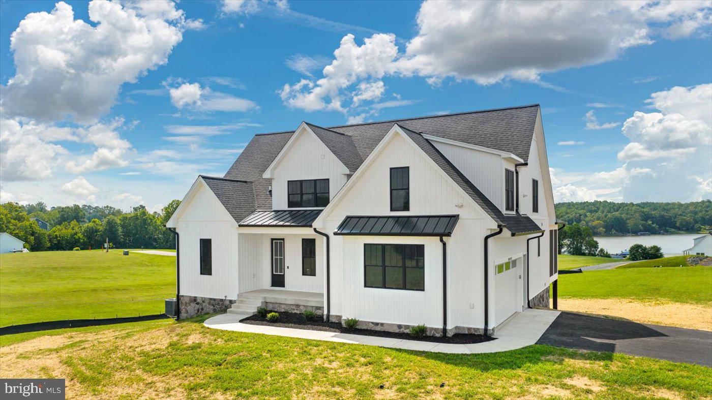 LANDS END AT LAKE ANNA - Residential