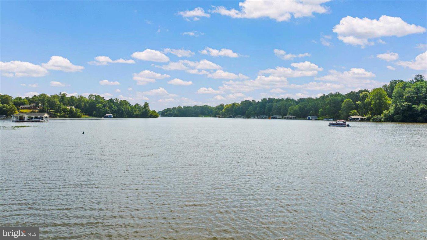 LANDS END AT LAKE ANNA - Residential