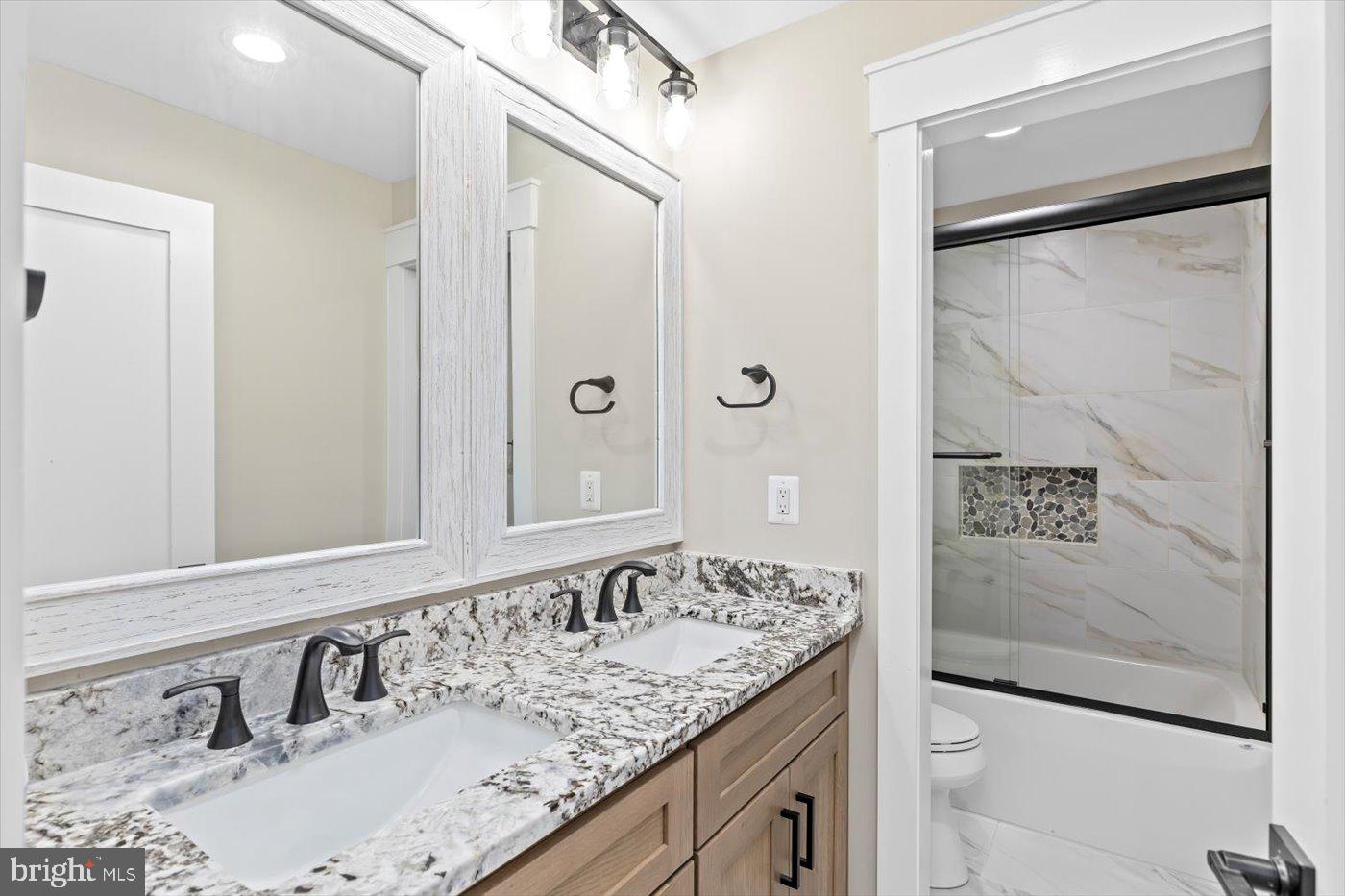 LANDS END AT LAKE ANNA - Residential