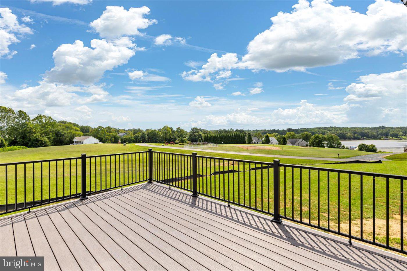 LANDS END AT LAKE ANNA - Residential