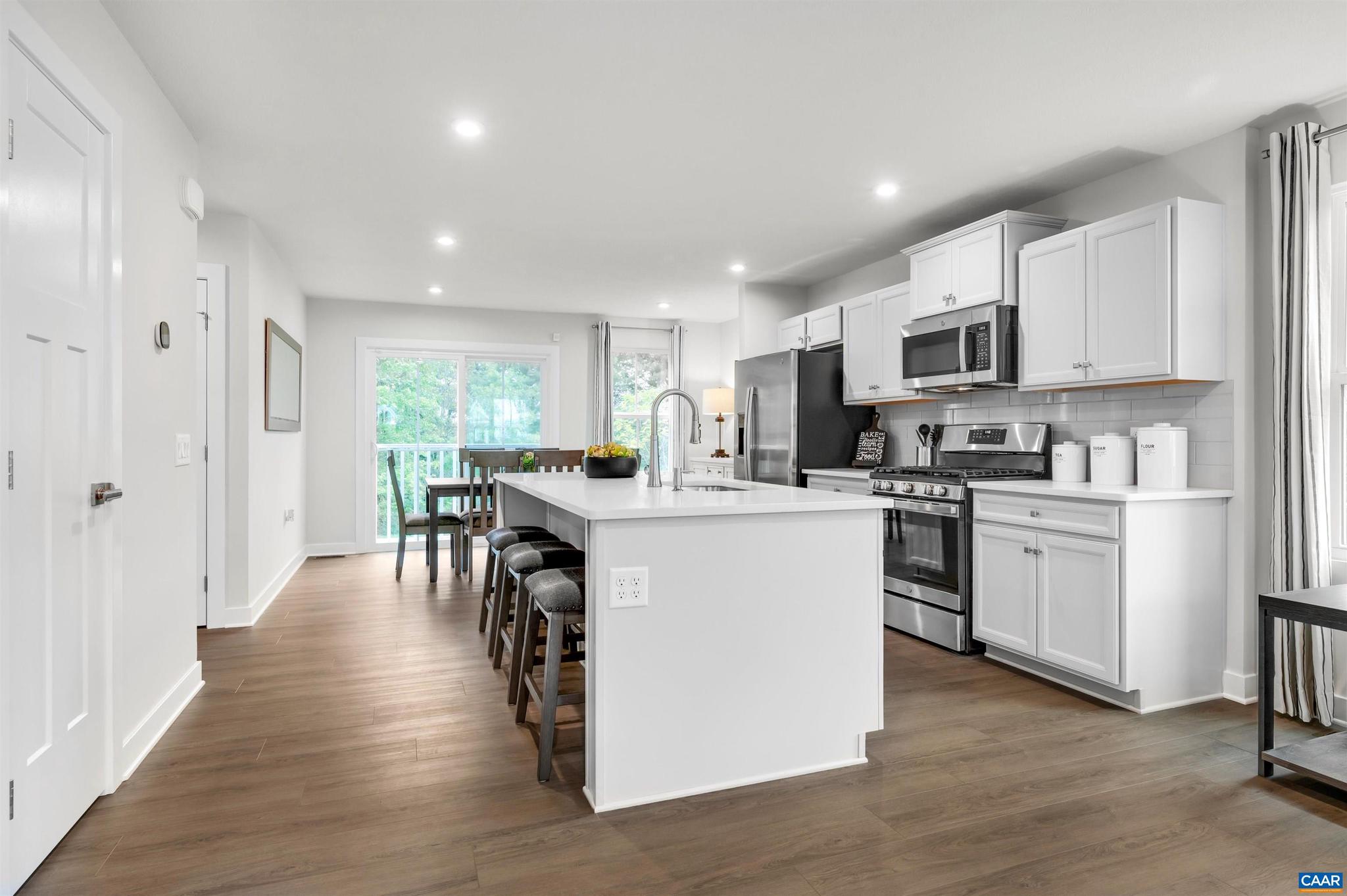 58 GUNNISON DR